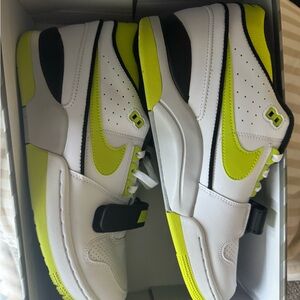 Nike Men's White and Yellow Sneakers
